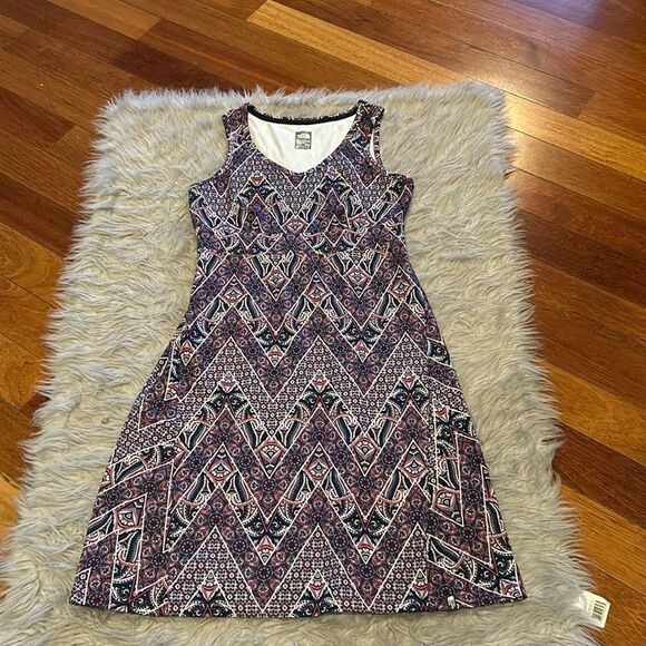 The north face polyester stretch soft sleeveless fitted blue‎ and pink dress - Picture 1 of 6